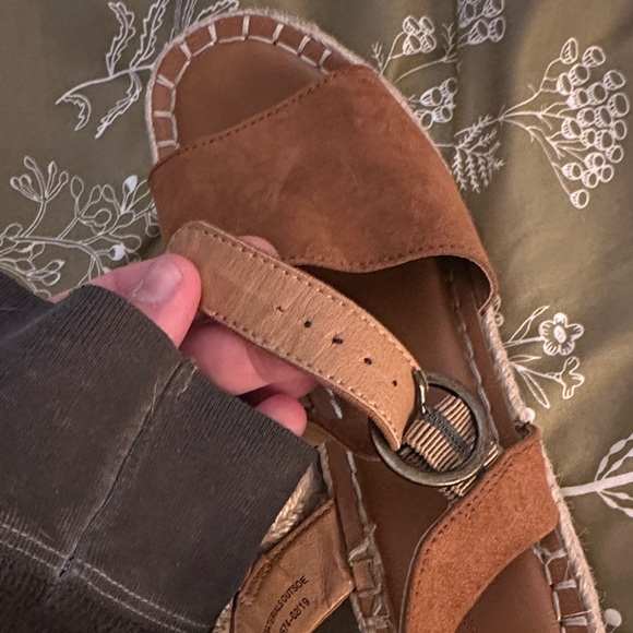 Universal Thread Women's Brown Espadrilles - Picture 4 of 6